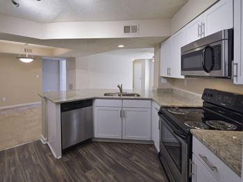 Glen park apartments full kitchen